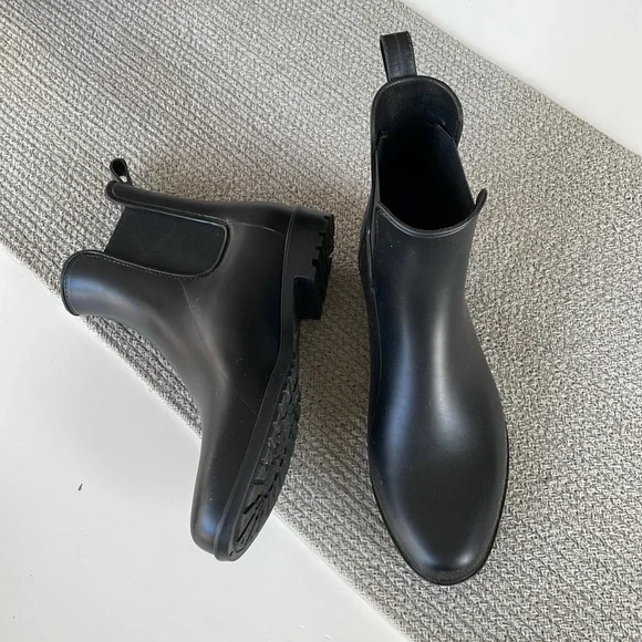 A New Day Black Ankle Rain Boots Booties Size 9 - Picture 2 of 7